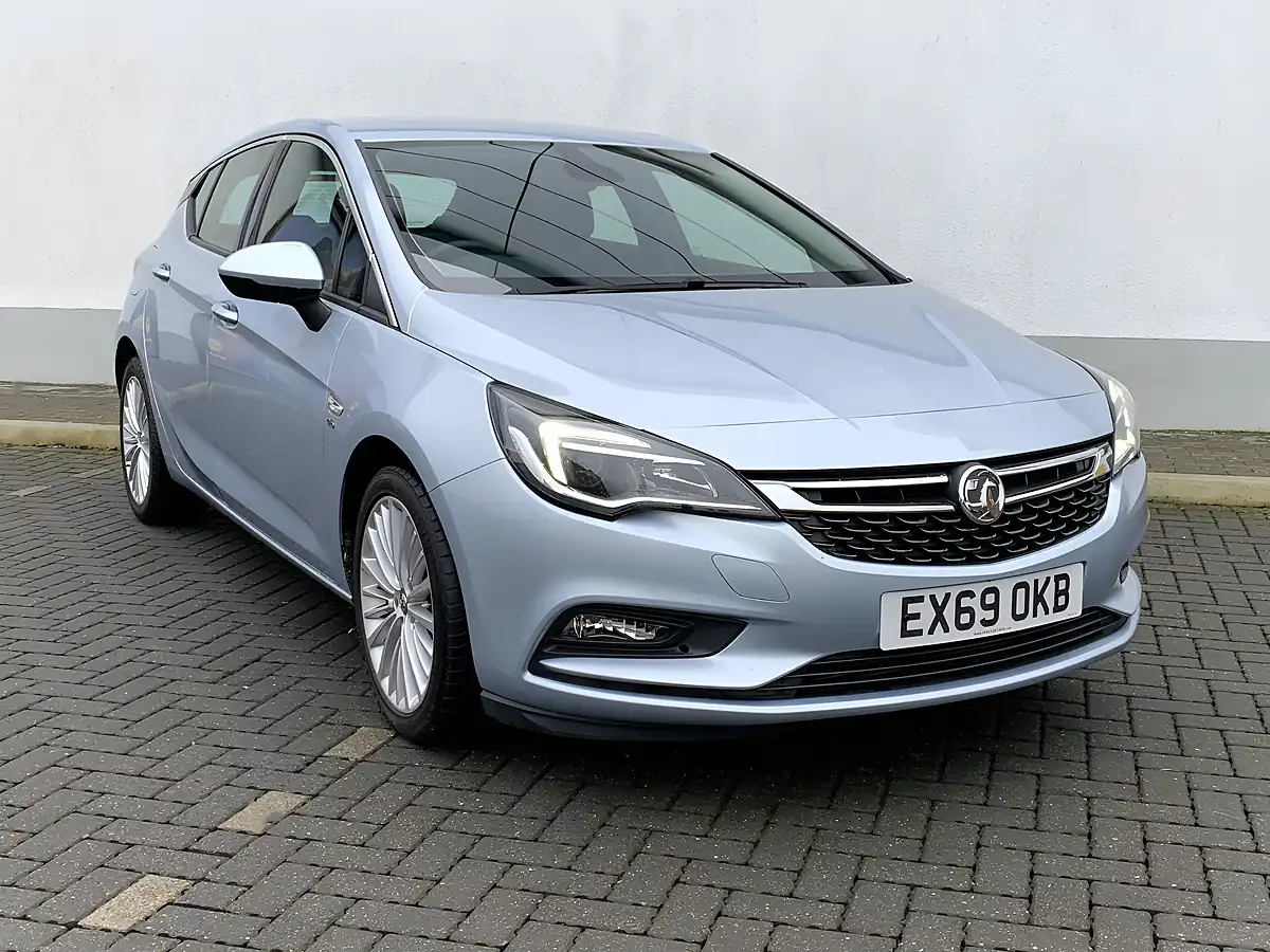 Used 2019 Vauxhall Astra Elite Nav Silver - Interior and Exterior details 6