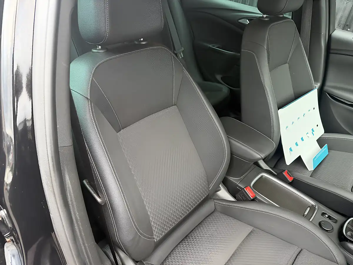 Used 2019 Vauxhall Astra Griffin Black - Interior and Exterior details 13