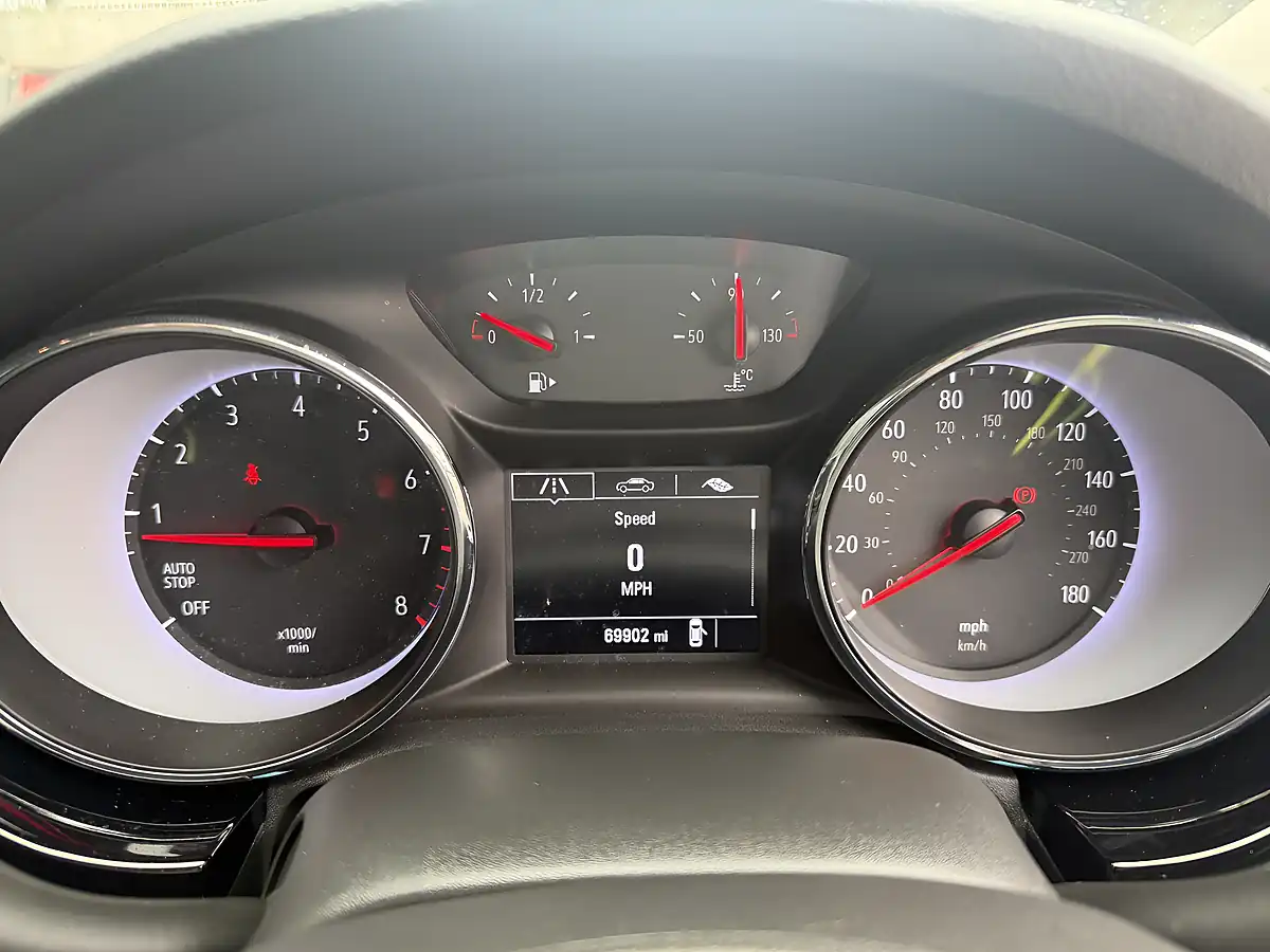 Used 2019 Vauxhall Astra Griffin Black - Interior and Exterior details 16