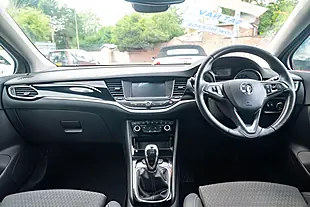 Used 2019 Vauxhall Astra Griffin Cosmic Grey - Interior and Exterior details 11