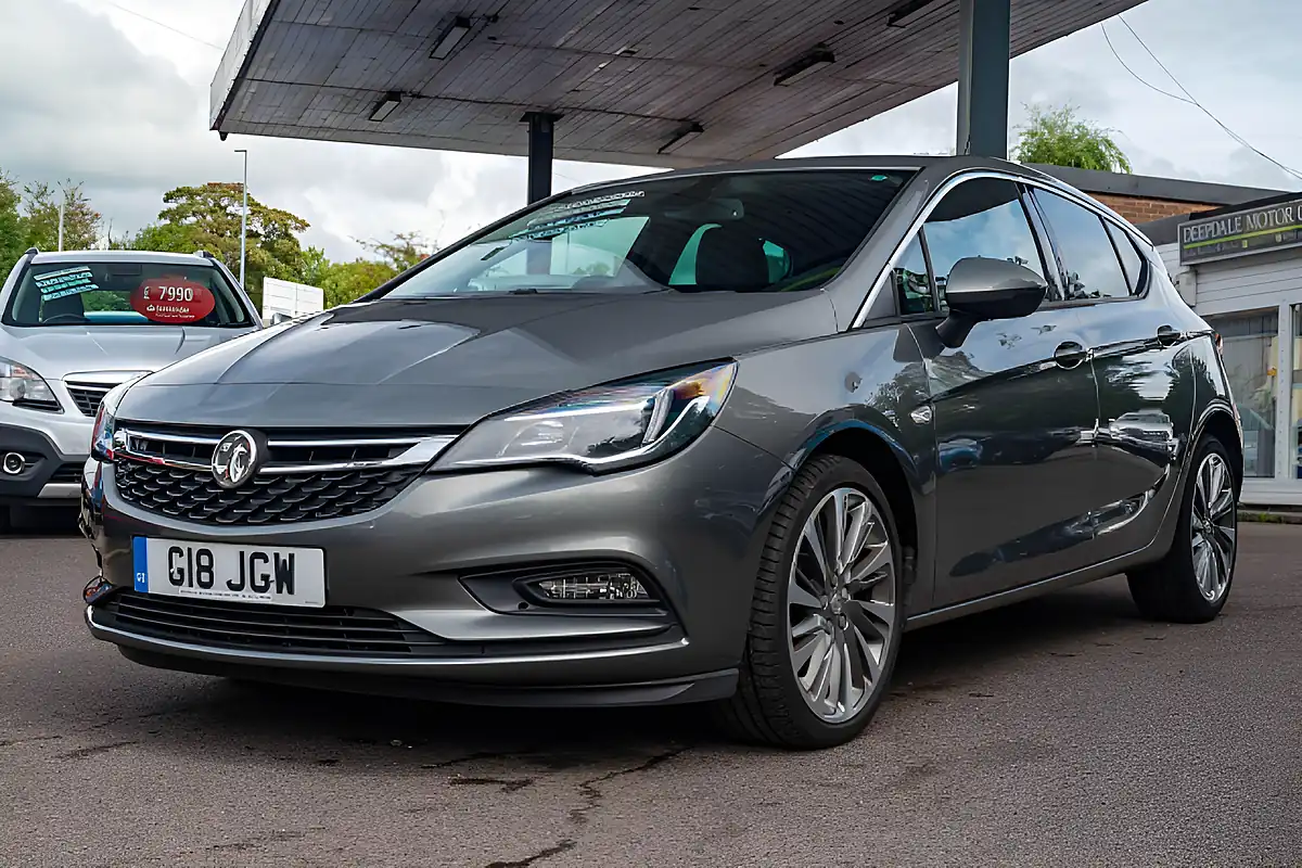Used 2019 Vauxhall Astra Griffin Cosmic Grey - Interior and Exterior details 3