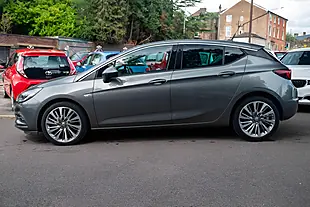 Used 2019 Vauxhall Astra Griffin Cosmic Grey - Interior and Exterior details 4