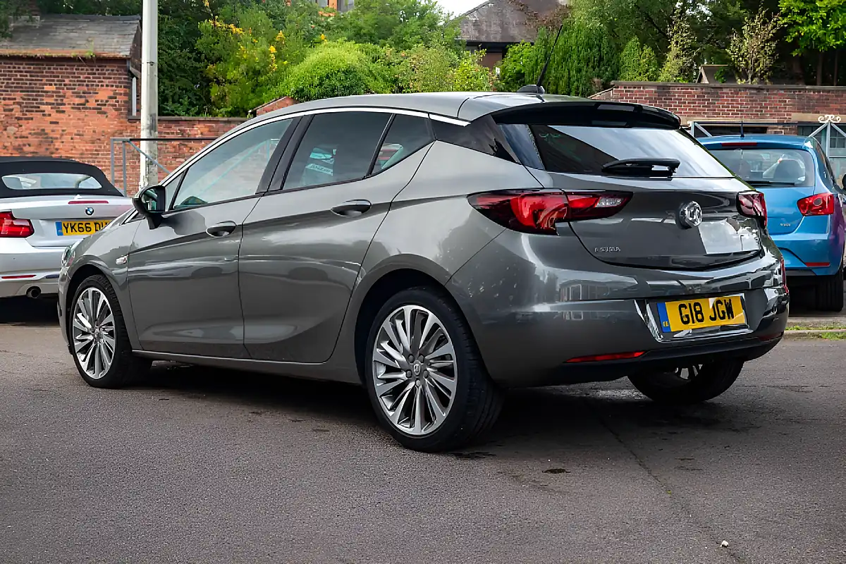 Used 2019 Vauxhall Astra Griffin Cosmic Grey - Interior and Exterior details 5