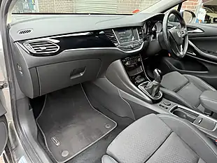 Used 2019 Vauxhall Astra Griffin Grey - Interior and Exterior details 11