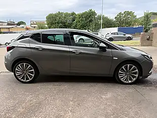 Used 2019 Vauxhall Astra Griffin Grey - Interior and Exterior details 8