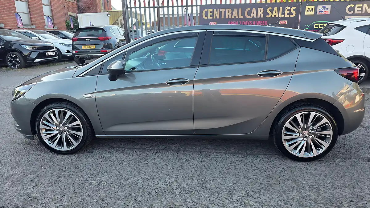 Used 2019 Vauxhall Astra Griffin Grey - Interior and Exterior details 11