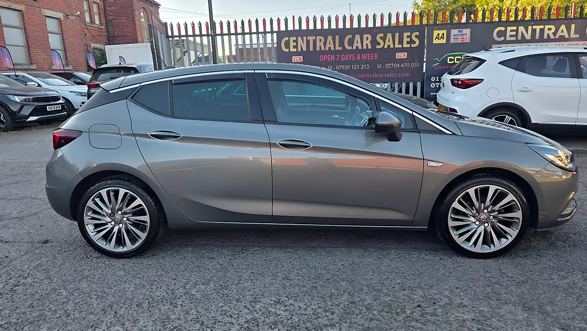 Used 2019 Vauxhall Astra Griffin Grey - Interior and Exterior details 6