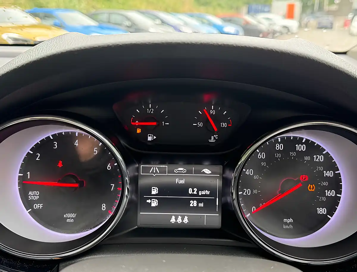 Used 2019 Vauxhall Astra Griffin Lava Red - Interior and Exterior details 11