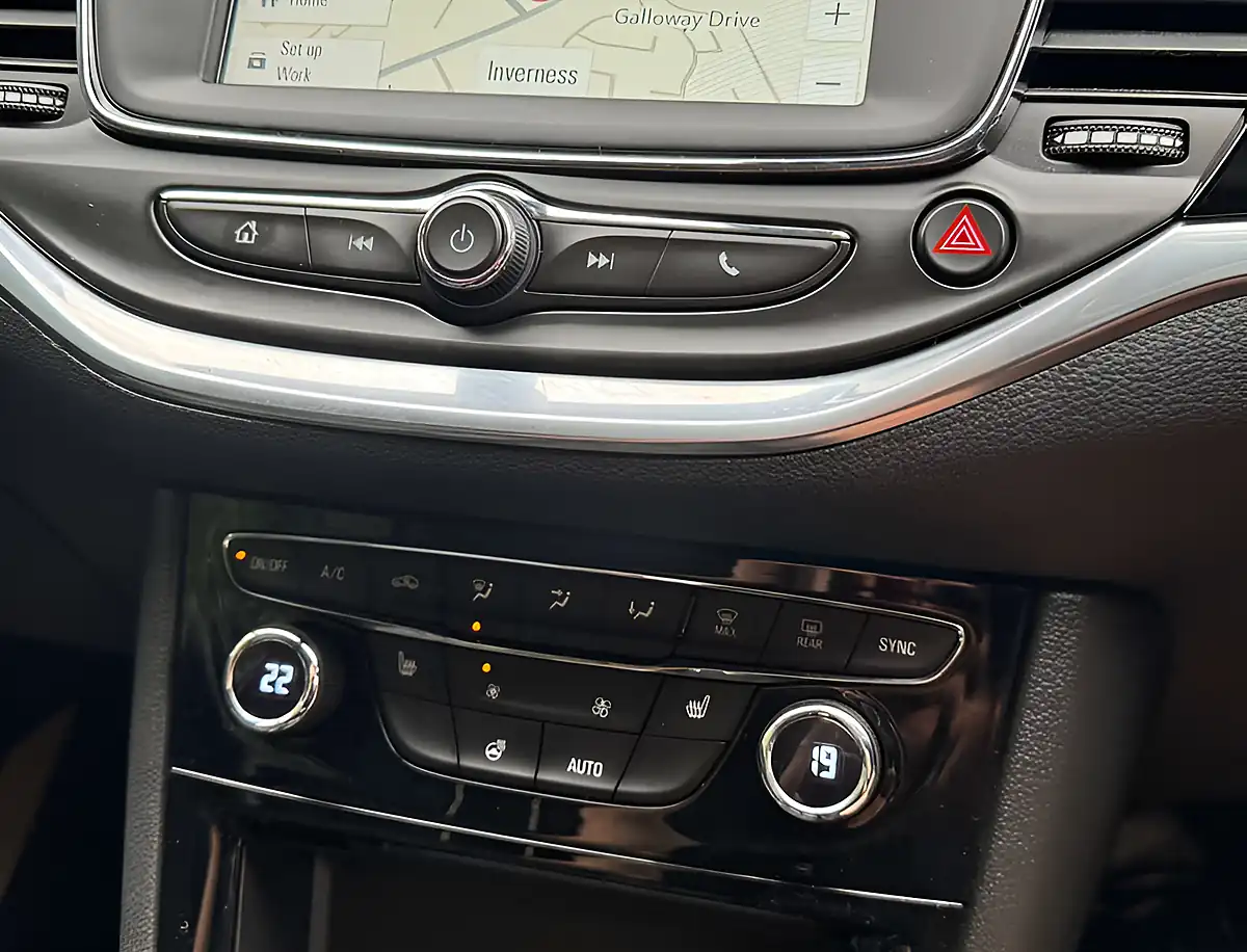 Used 2019 Vauxhall Astra Griffin Lava Red - Interior and Exterior details 15