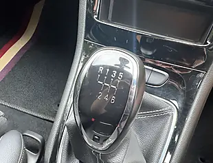 Used 2019 Vauxhall Astra Griffin Lava Red - Interior and Exterior details 16