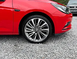 Used 2019 Vauxhall Astra Griffin Lava Red - Interior and Exterior details 9