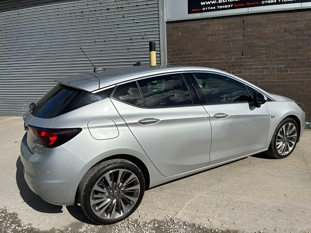 Used 2019 Vauxhall Astra Griffin Silver - Interior and Exterior details 11