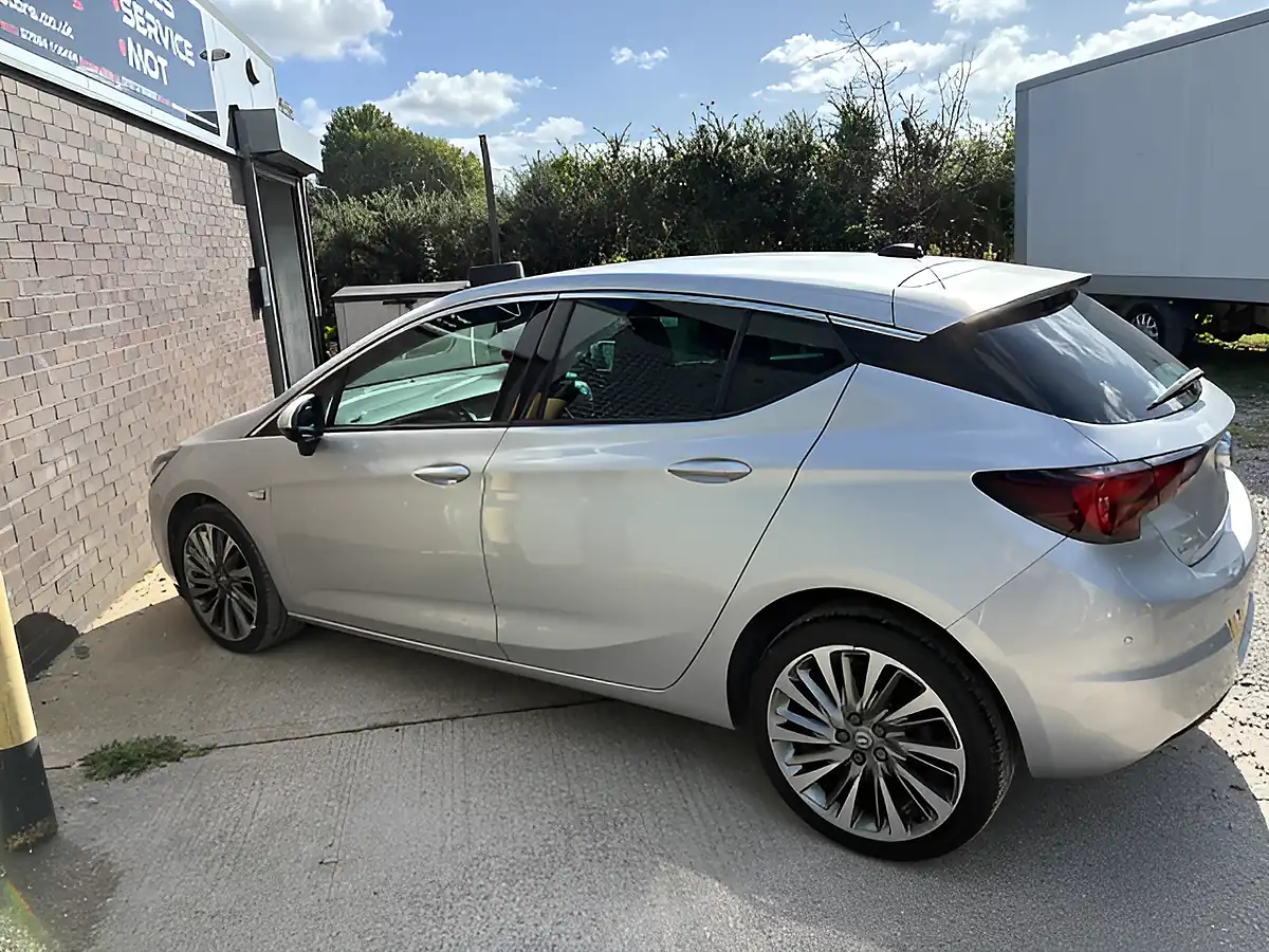 Used 2019 Vauxhall Astra Griffin Silver - Interior and Exterior details 12