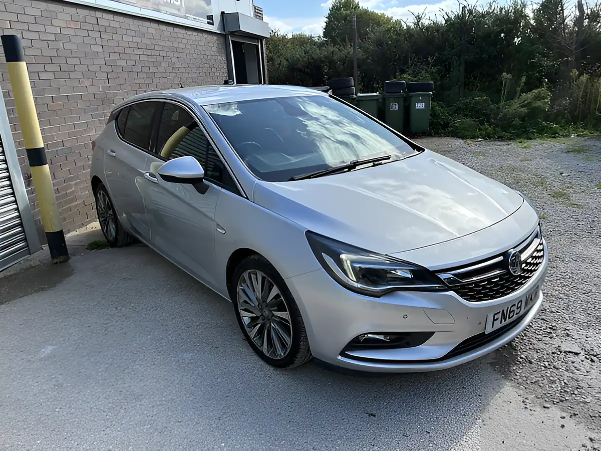 Used 2019 Vauxhall Astra Griffin Silver - Interior and Exterior details 6