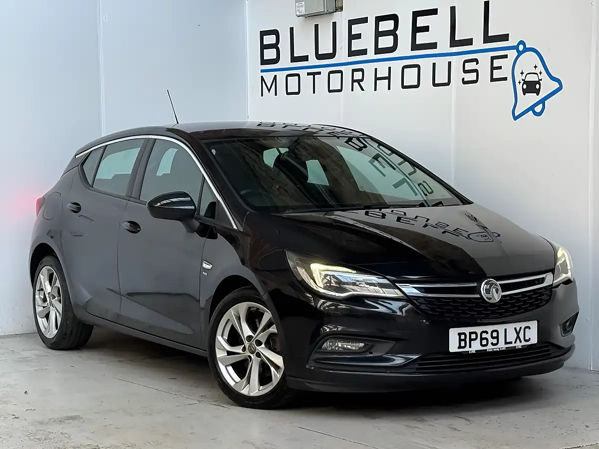 Used 2019 Vauxhall Astra Sri Black - Front View