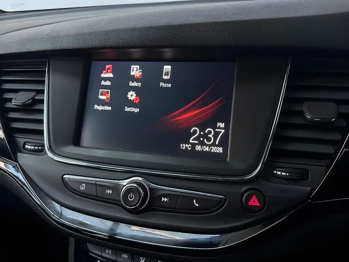 Used 2019 Vauxhall Astra Sri Black - Interior and Exterior details 12