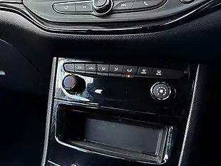 Used 2019 Vauxhall Astra Sri Black - Interior and Exterior details 15