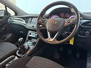 Used 2019 Vauxhall Astra Sri Black - Interior and Exterior details 3