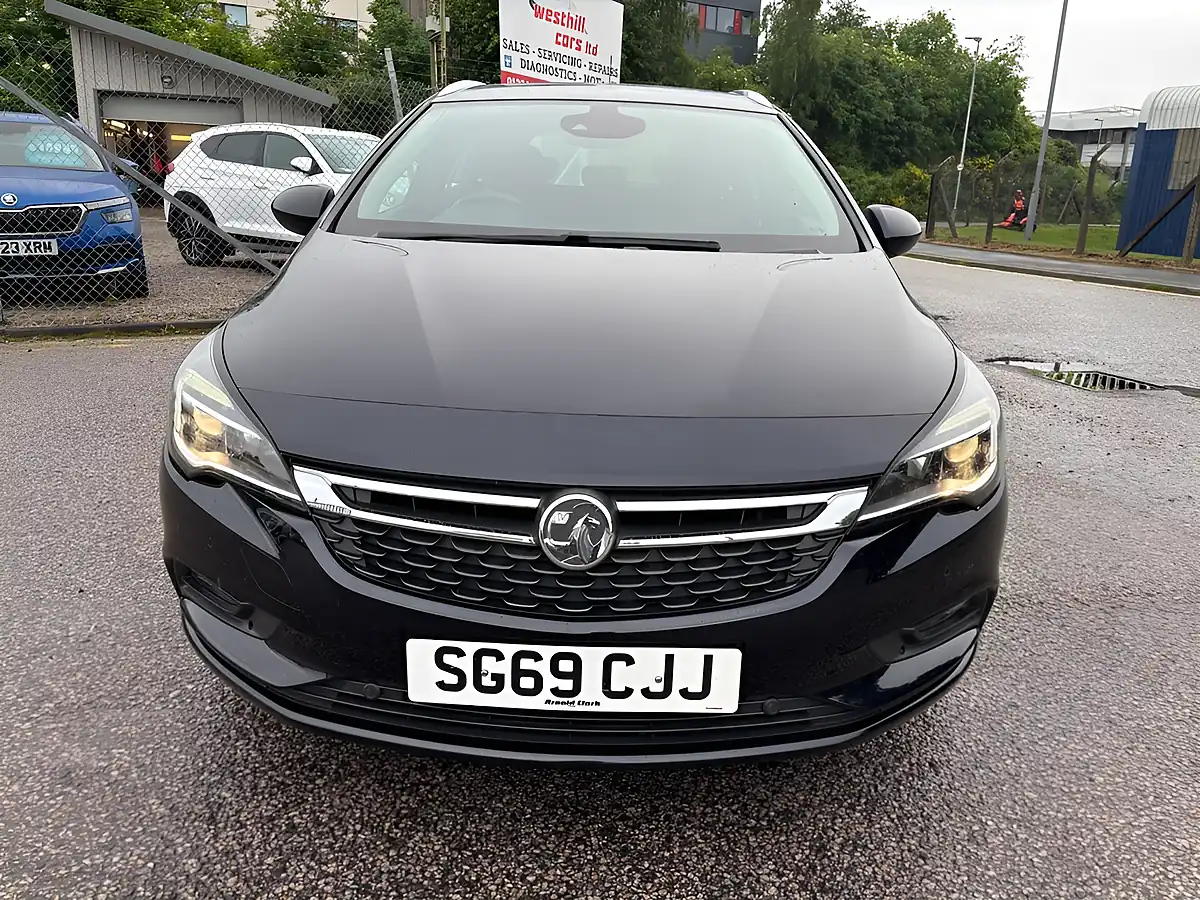 Used 2019 Vauxhall Astra Sri Blue - Interior and Exterior details 10