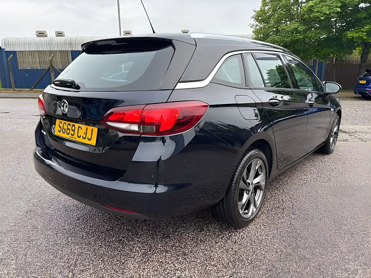 Used 2019 Vauxhall Astra Sri Blue - Interior and Exterior details 8