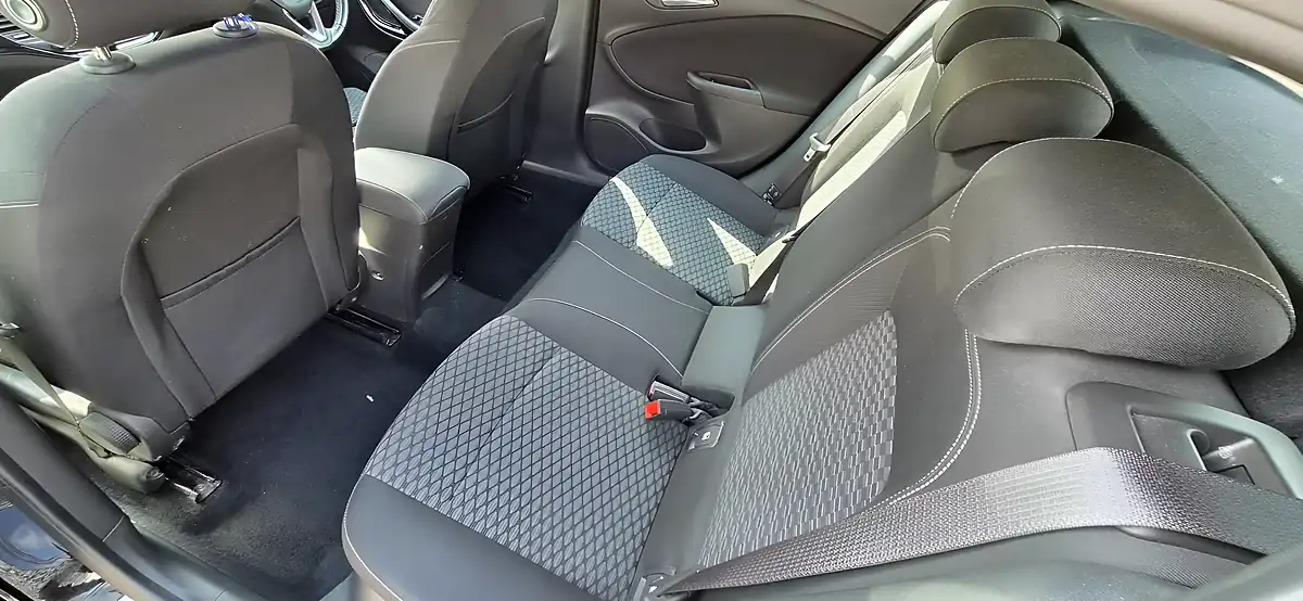 Used 2019 Vauxhall Astra Sri Nav Black - Interior and Exterior details 17