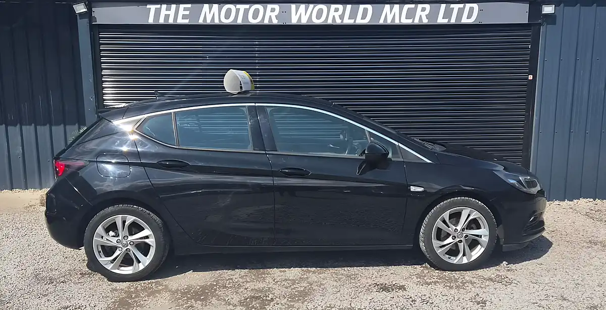 Used 2019 Vauxhall Astra Sri Nav Black - Interior and Exterior details 4