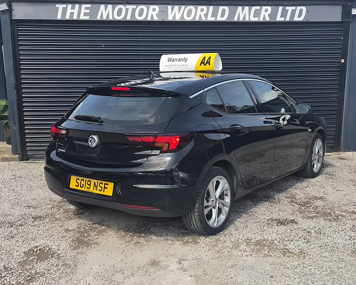 Used 2019 Vauxhall Astra Sri Nav Black - Interior and Exterior details 5