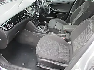 Used 2019 Vauxhall Astra Sri Silver - Interior and Exterior details 18
