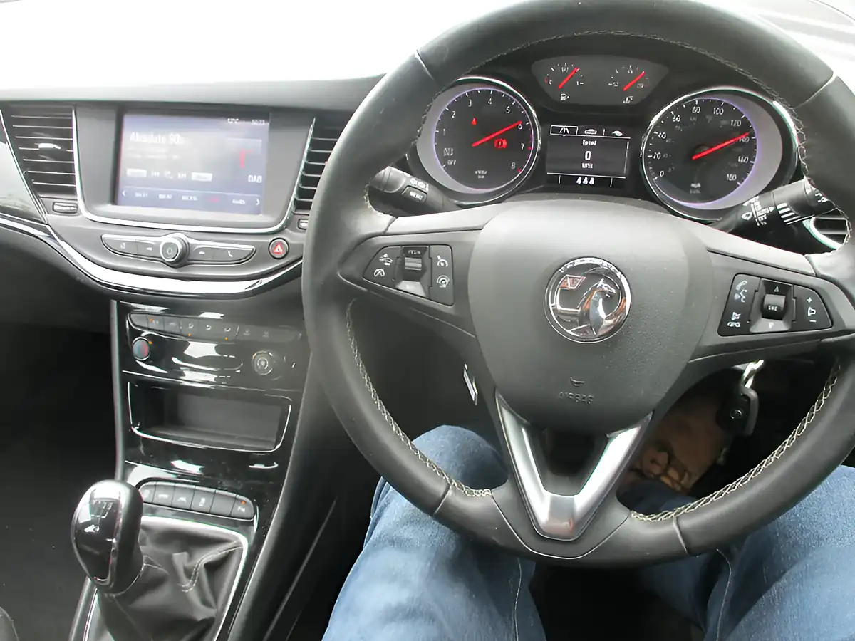 Used 2019 Vauxhall Astra Sri Silver - Interior and Exterior details 20