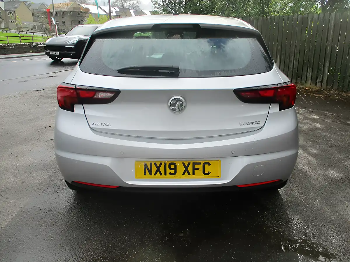 Used 2019 Vauxhall Astra Sri Silver - Interior and Exterior details 5