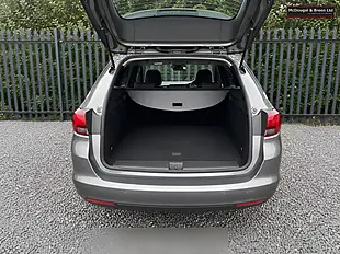 Used 2019 Vauxhall Astra Sri Sports Tourer Grey - Interior and Exterior details 11