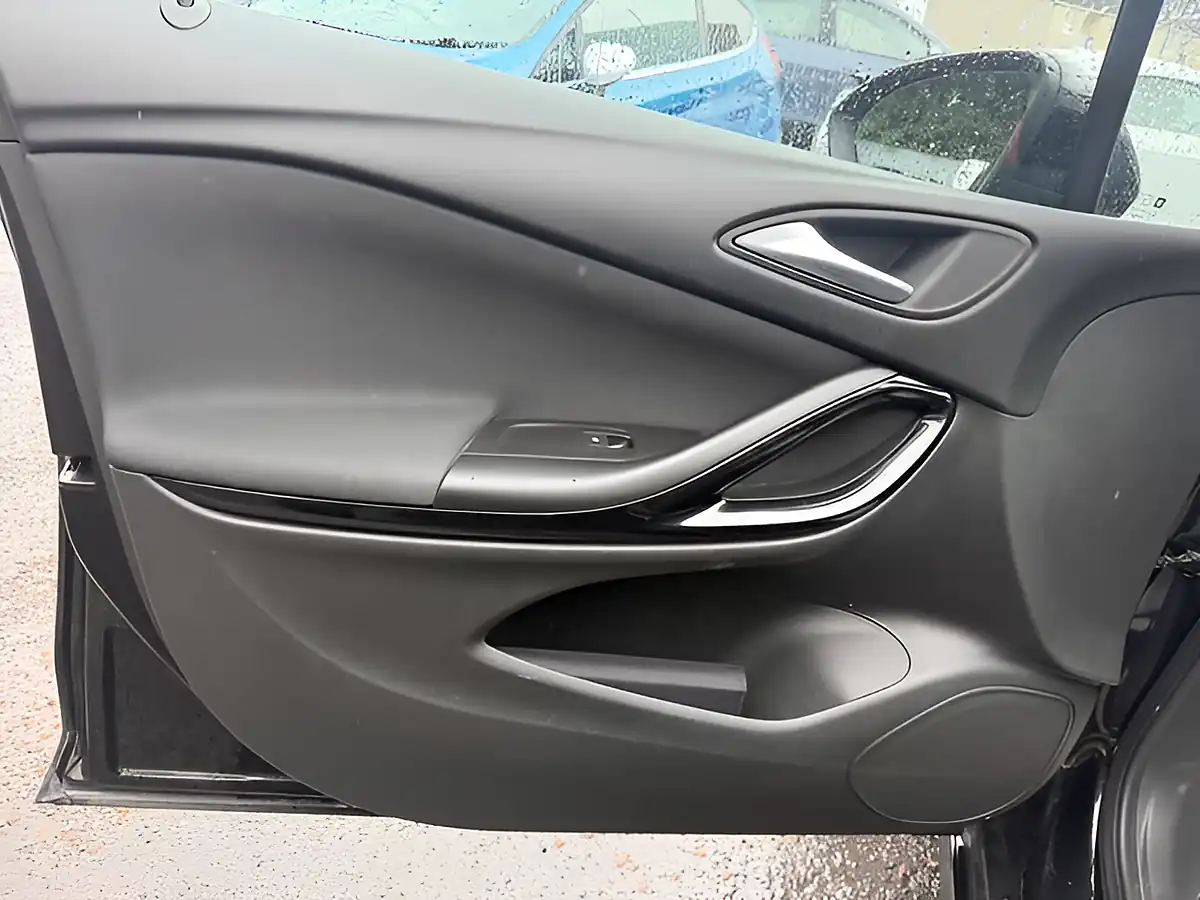 Used 2019 Vauxhall Astra Sri Vx Line Nav Black - Interior and Exterior details 13