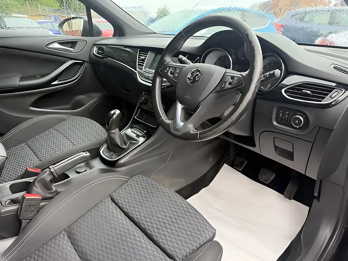 Used 2019 Vauxhall Astra Sri Vx Line Nav Black - Interior and Exterior details 14