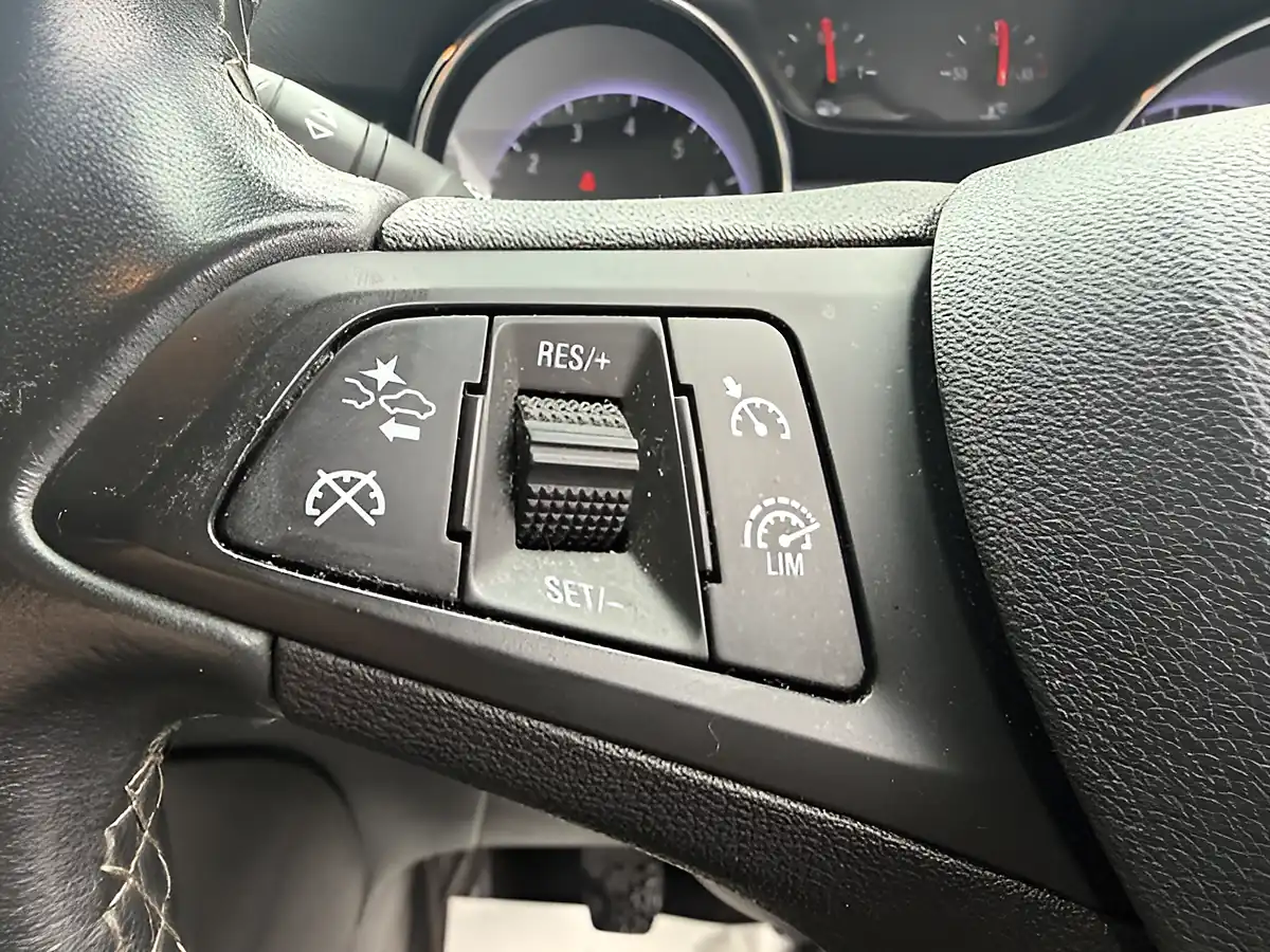 Used 2019 Vauxhall Astra Sri Vx Line Nav Black - Interior and Exterior details 19