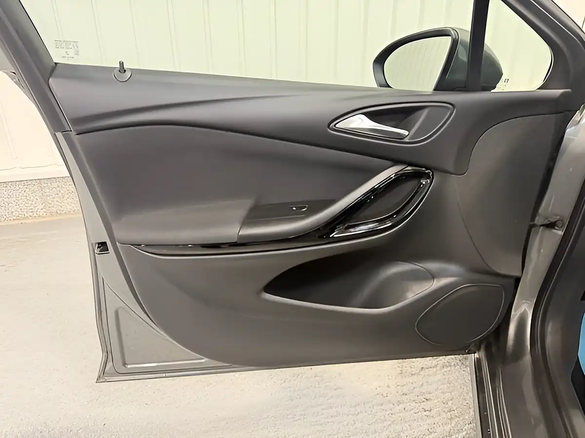 Used 2019 Vauxhall Astra Sri Vx Line Nav Cosmic Grey - Interior and Exterior details 11