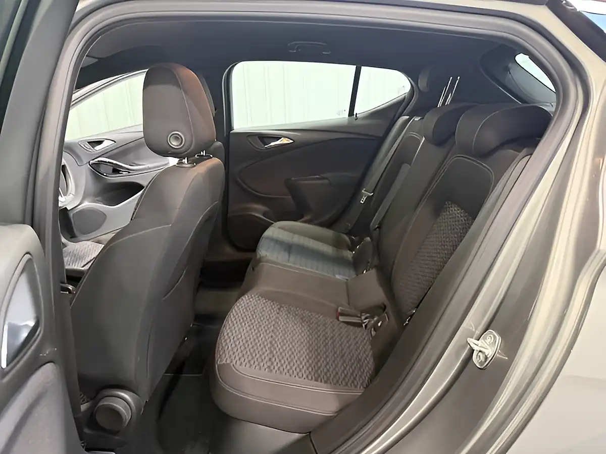 Used 2019 Vauxhall Astra Sri Vx Line Nav Cosmic Grey - Interior and Exterior details 12