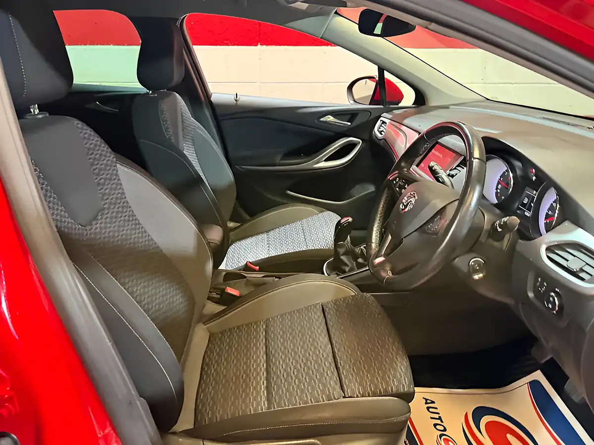 Used 2019 Vauxhall Astra Sri Vx Line Nav Red - Interior and Exterior details 11
