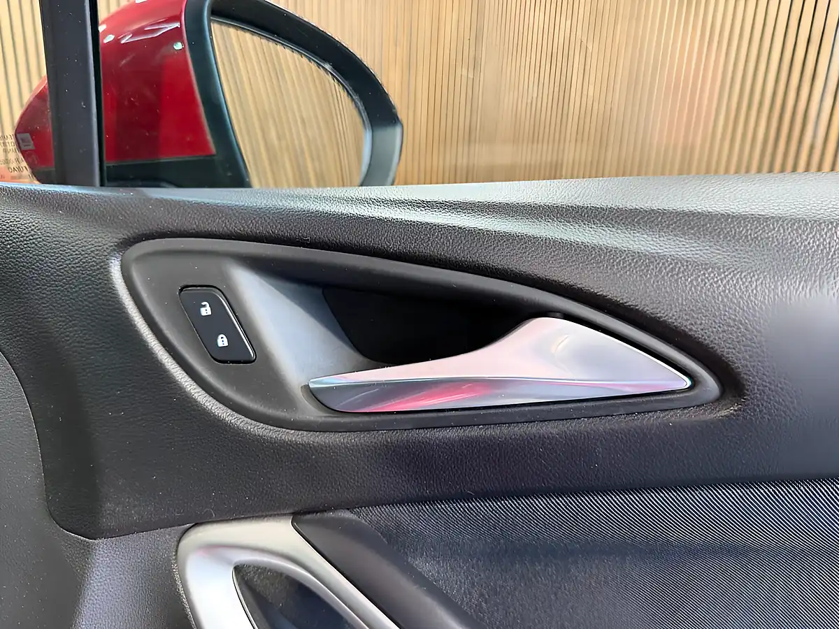 Used 2019 Vauxhall Astra Sri Vx Line Nav Red - Interior and Exterior details 13