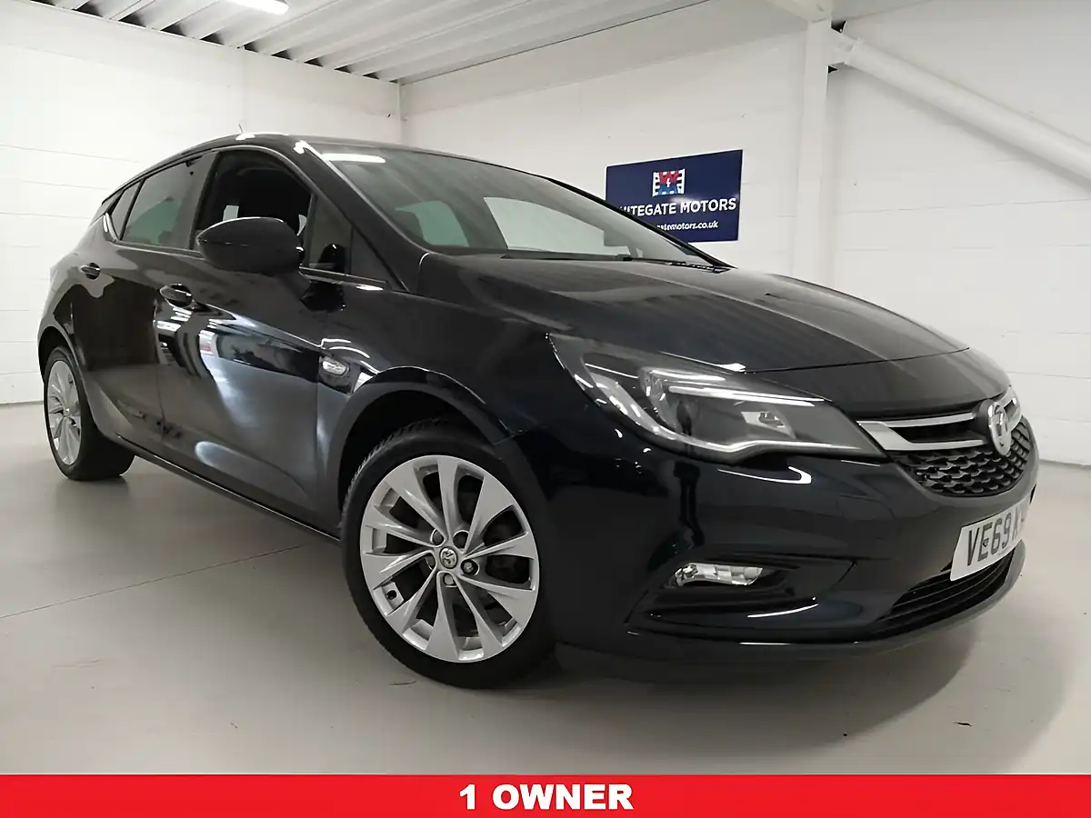 Used 2019 Vauxhall Astra Tech Line Nav Blue - Front View