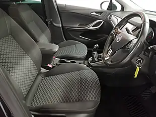 Used 2019 Vauxhall Astra Tech Line Nav Blue - Interior and Exterior details 10
