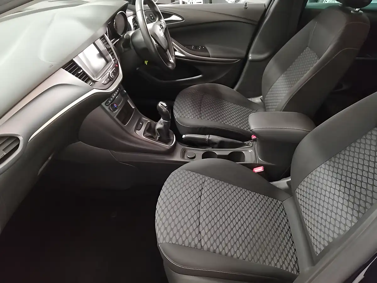 Used 2019 Vauxhall Astra Tech Line Nav Blue - Interior and Exterior details 11