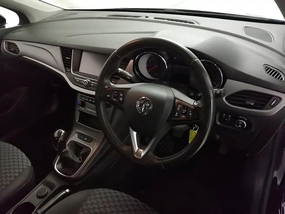 Used 2019 Vauxhall Astra Tech Line Nav Blue - Interior and Exterior details 6
