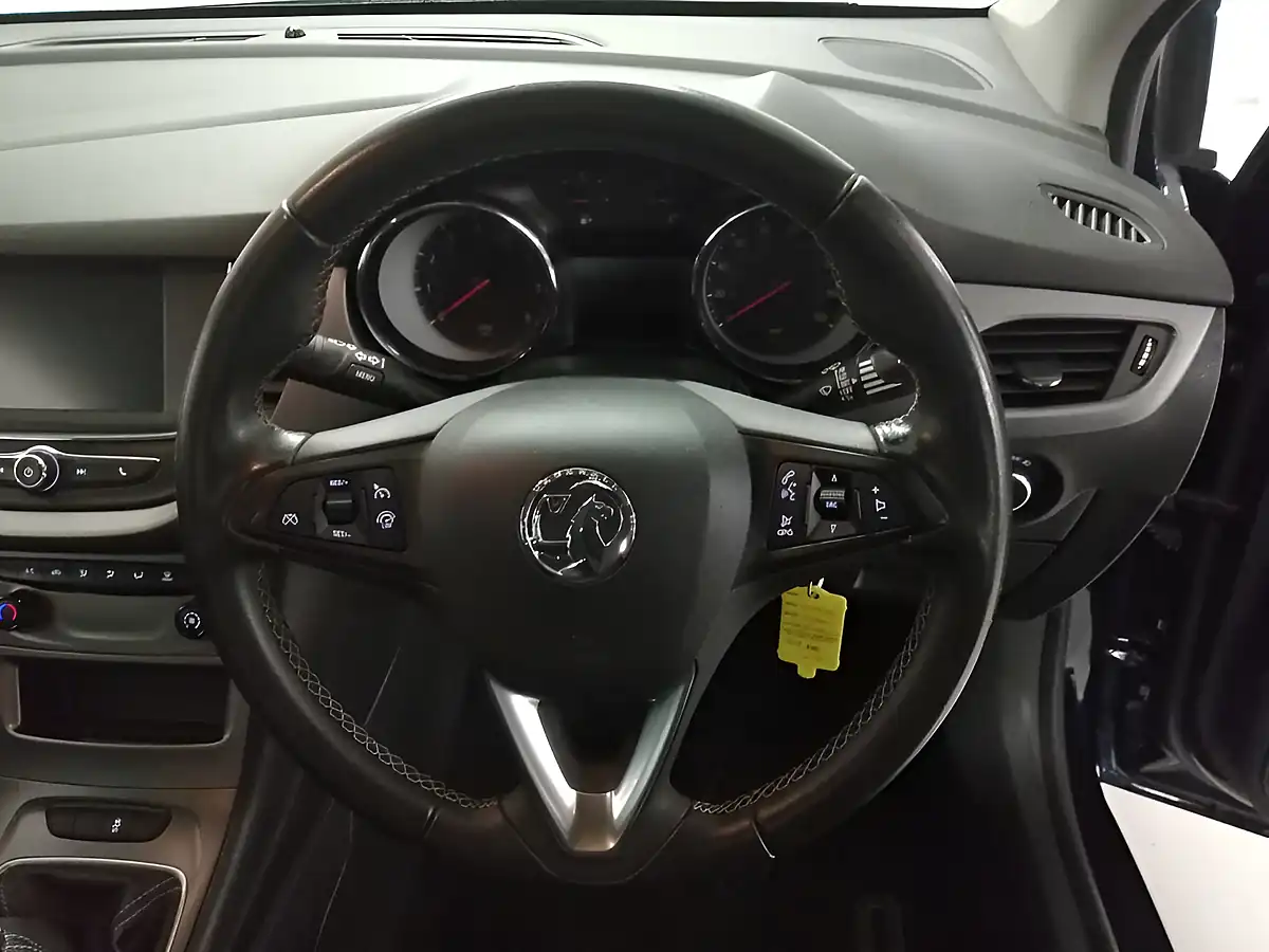 Used 2019 Vauxhall Astra Tech Line Nav Blue - Interior and Exterior details 7