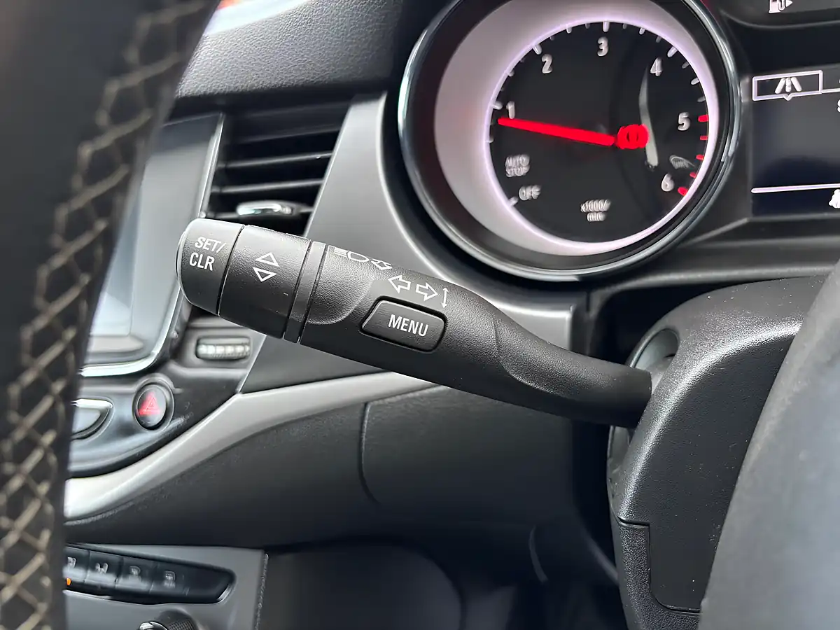 Used 2019 Vauxhall Astra Tech Line Nav Silver - Interior and Exterior details 11
