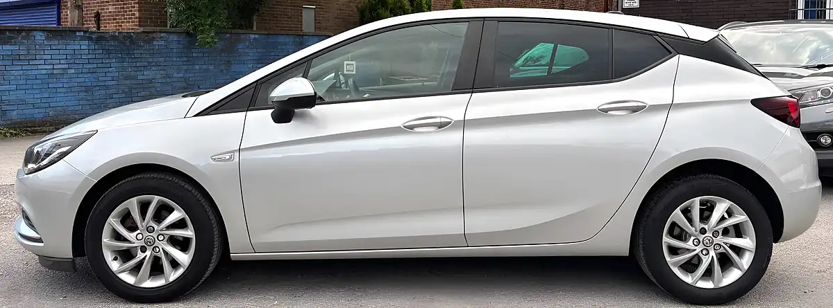 Used 2019 Vauxhall Astra Tech Line Nav Silver - Interior and Exterior details 5