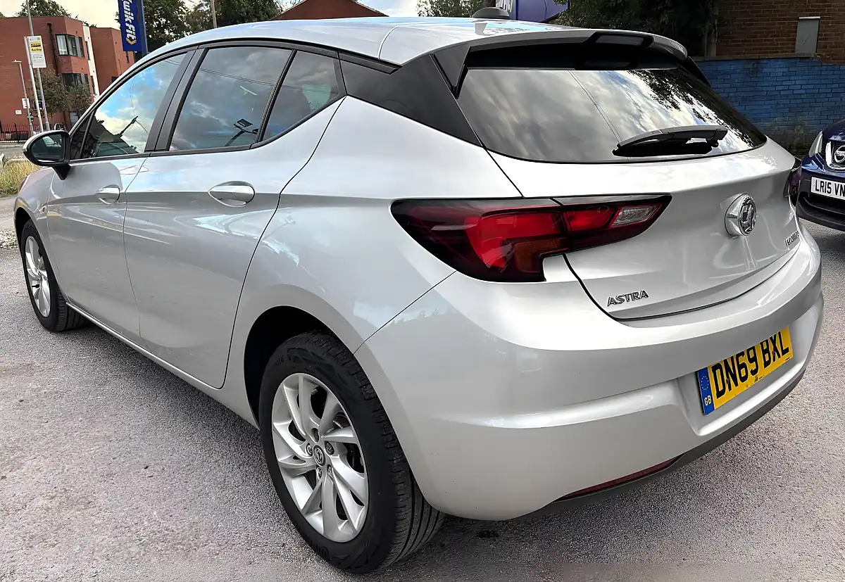 Used 2019 Vauxhall Astra Tech Line Nav Silver - Interior and Exterior details 6