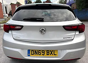 Used 2019 Vauxhall Astra Tech Line Nav Silver - Interior and Exterior details 7