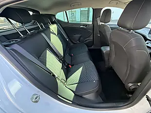 Used 2019 Vauxhall Astra Tech Line White - Interior and Exterior details 10