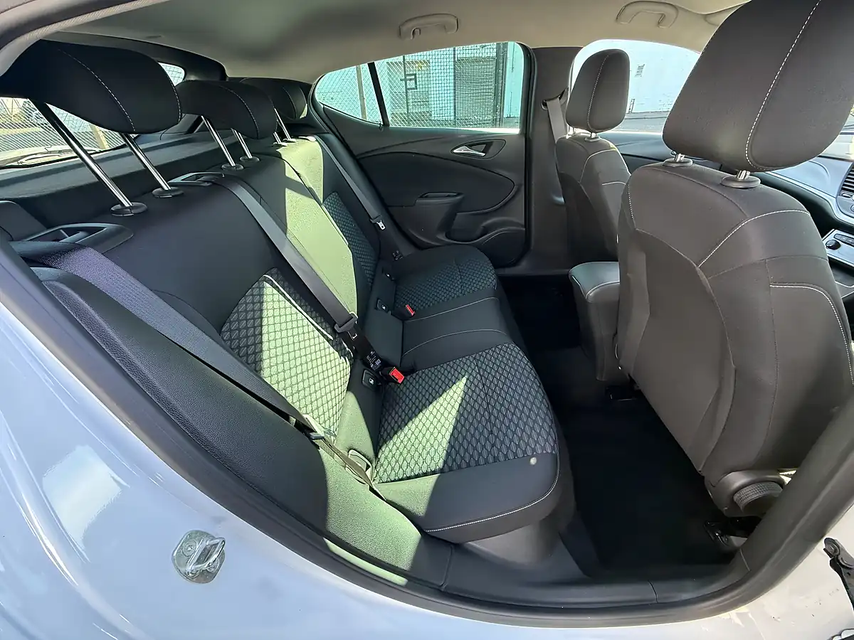 Used 2019 Vauxhall Astra Tech Line White - Interior and Exterior details 10