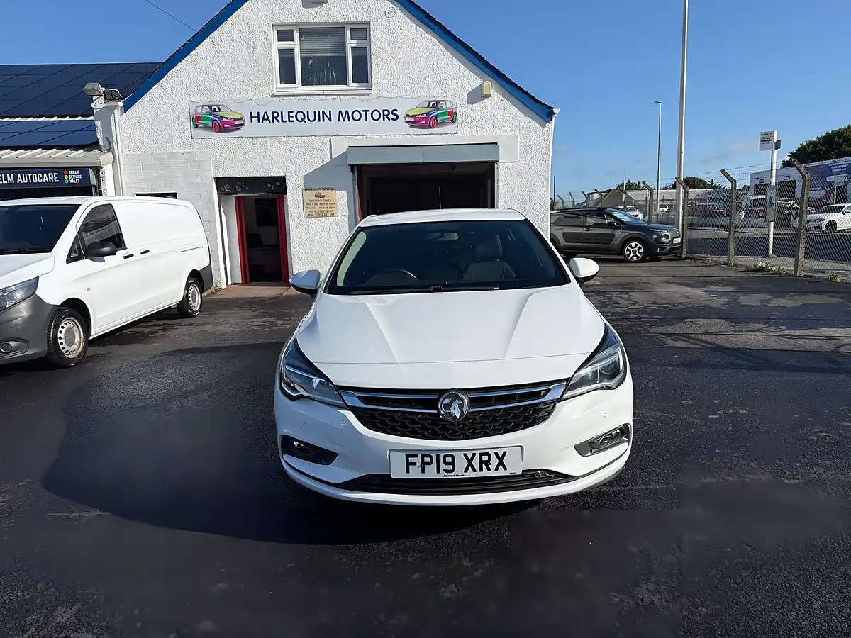 Used 2019 Vauxhall Astra Tech Line White - Interior and Exterior details 2